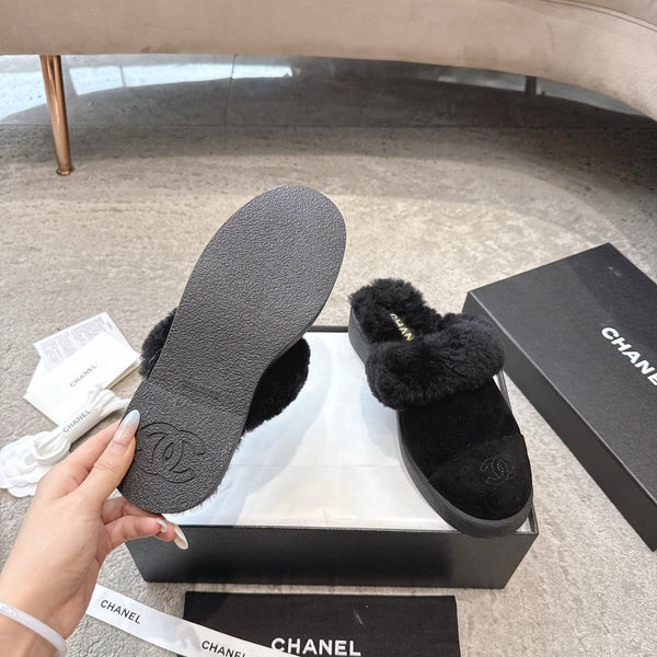 CC 25K Snow Mule 30mm Black Wool Suede 527622