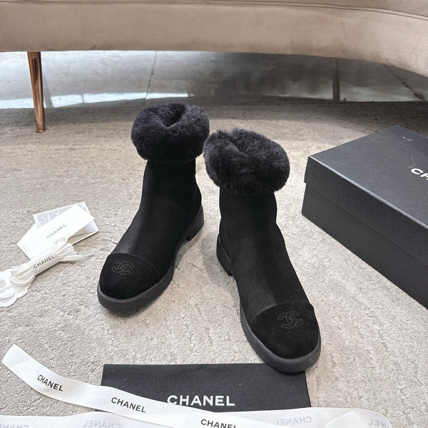 CC 25K Snow Boots 30mm Black Wool Suede 527624