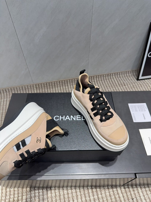Chanel 25 Sneaker Beige Black White Suede 540307