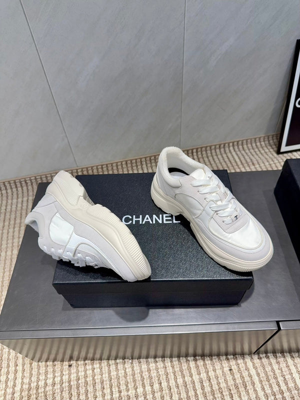 Chanel 25 Sneaker Ivory Suede Cowhide 540328