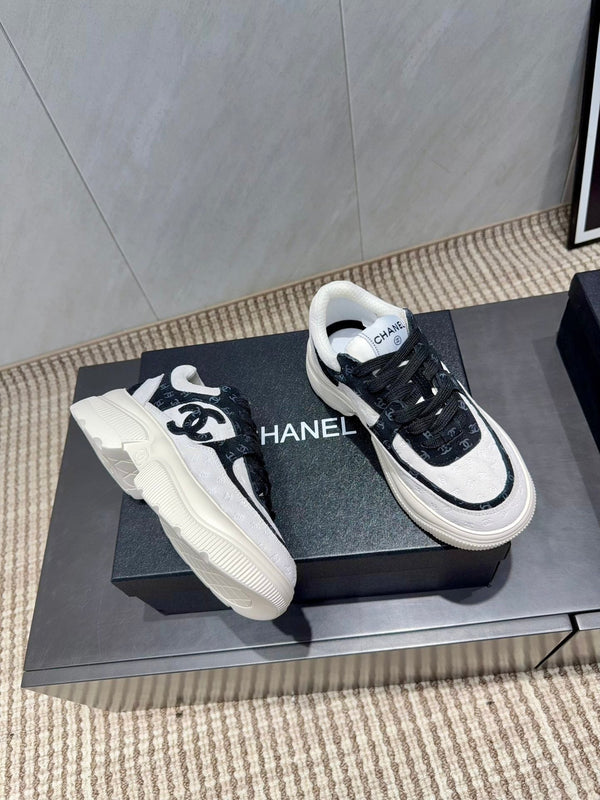 Chanel 25 Sneaker Black White Suede 540329