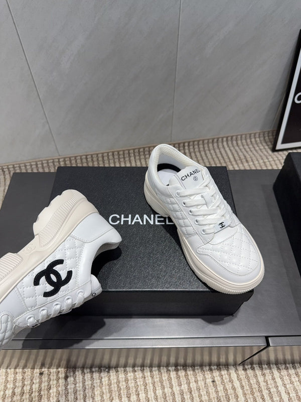 Chanel 25 Sneaker White Cowhide 540334