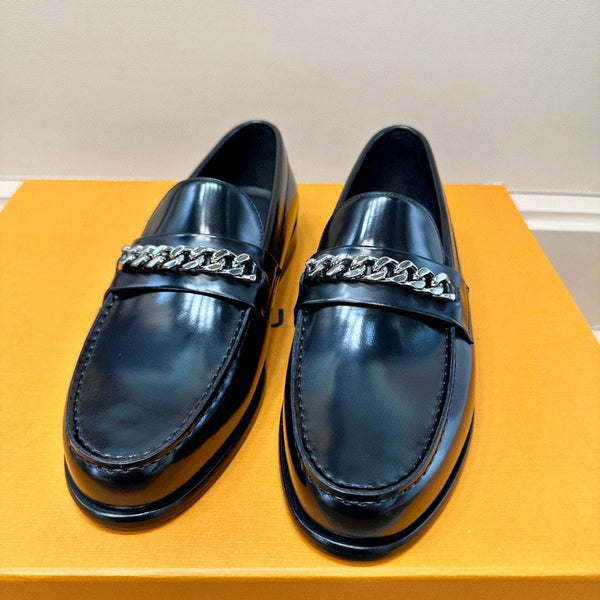 LV MAJOR LOAFER IN BLACK CALFSKIN WITH CHAIN
