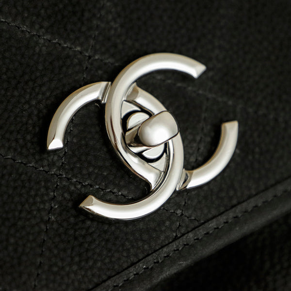 Sac Chanel 25 Classic à rabat simple 35cm en cuir noir 323477