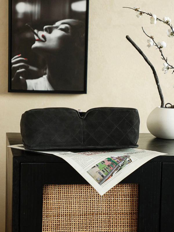 Sac Chanel 25 Classic à rabat simple 35cm en cuir noir 323477