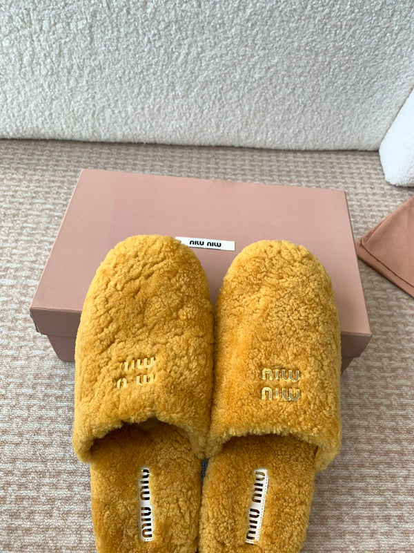 Miu Slippers Dark Yellow Wool