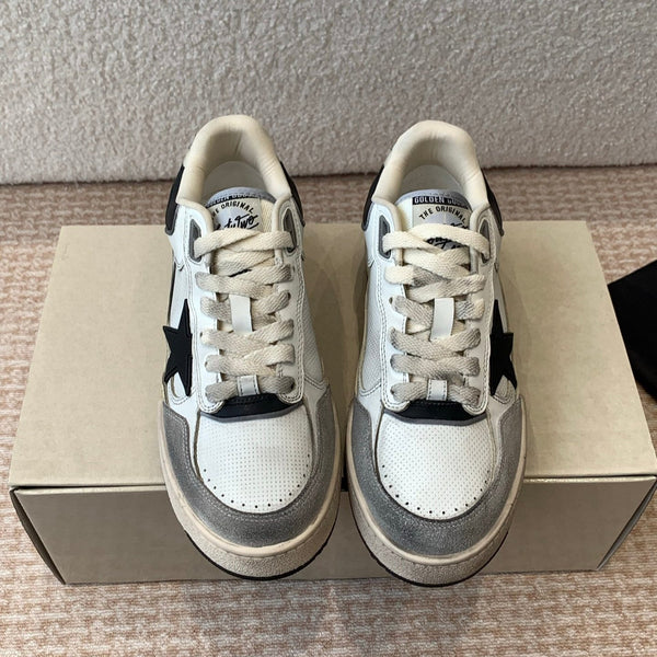 SNEAKERS FORTY2 CON TOMAIA IN VITELLO BIANCO E CAMOSCIO GRIGIO CON STELLA NERA