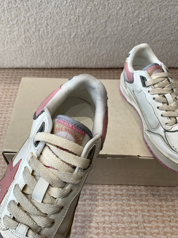 FORTY2 SNEAKERS WITH PINK STAR AND WHITE LEATHER HEEL TAB