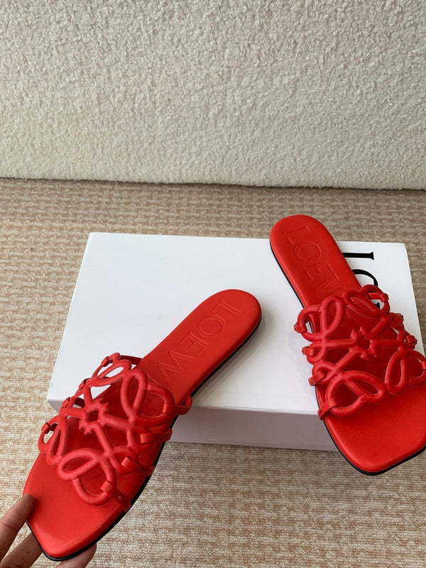 Loewe 25 Petal Anagram Slides Pelle di vacchetta rossa