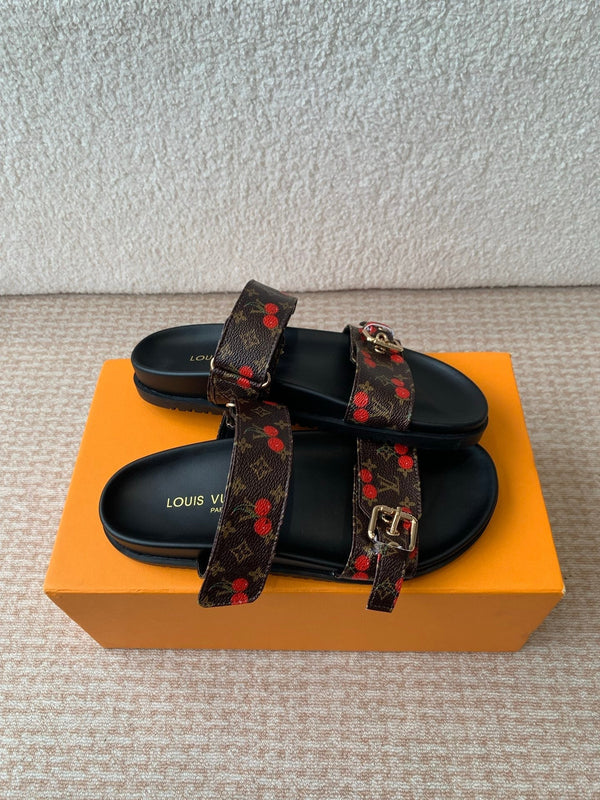 Bom Dia Flat Comfort Mule LV x TM in pelle di pecora marrone con motivo ciliegia 319378
