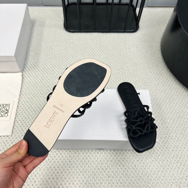 Loewe 25 Petal Anagram Slides Nero Pelle di Vacchetta