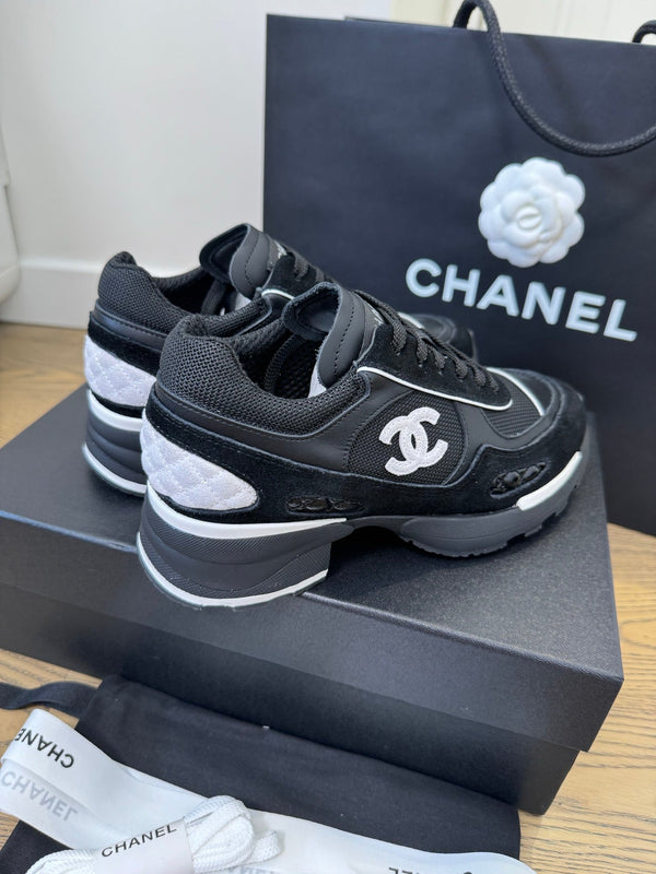 CC FW 25/26 Sneakers 40mm Black White Fabric Calfskin 500183