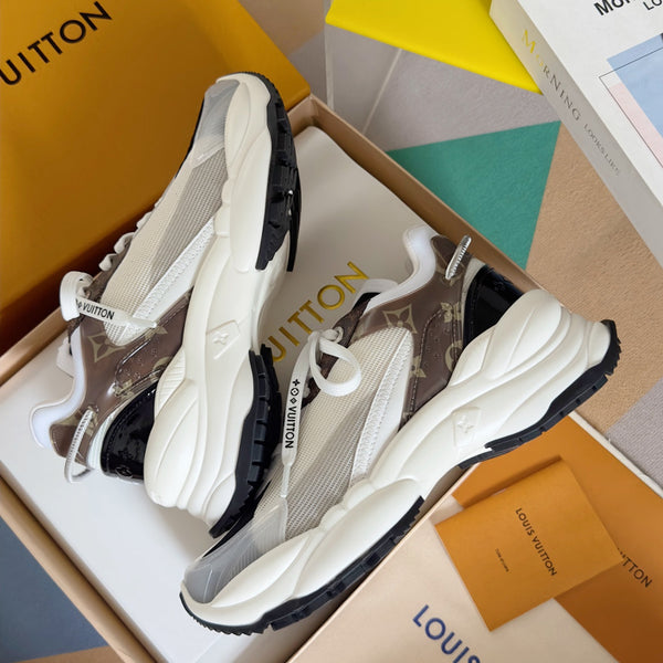 Sneaker LV Run 55 da 55 mm, tessuto a rete in poliestere monogrammato bianco misto marrone nero