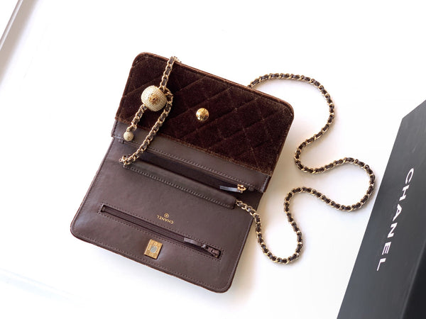 CC 26C Flap Bag 20 Coffee Velvet