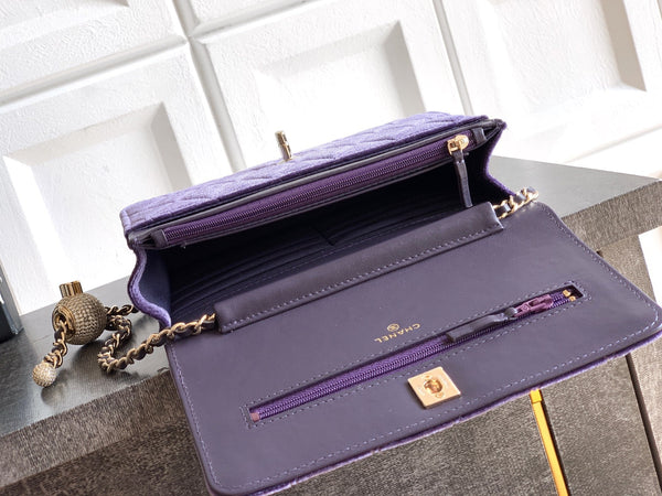 CC 26C Flap Bag 20 Purple Velvet