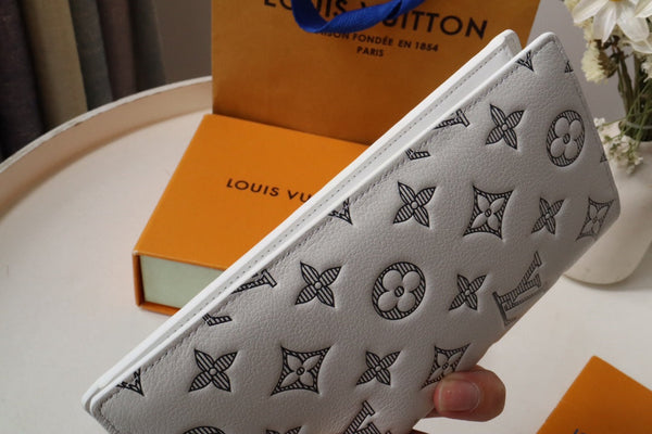 LV Brazza Wallet White Black Monogram Cowhide 248062