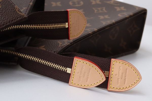 LV Trio Toilet Pouch Marrone Monogram Canvas Pelle di mucca 247994