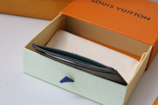Porta carte di credito LV x SY Horse in tela monogramma marrone verde 204656