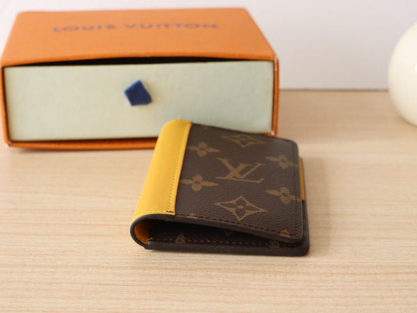 Portafoglio porta carte LV in tela monogramma gialla e pelle di mucca 224113