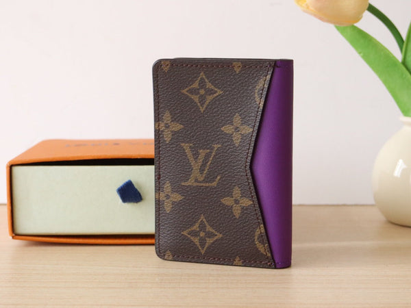 Portafoglio porta carte LV in tela monogramma viola e pelle di mucca 224114