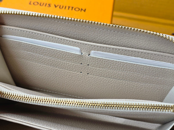 Portafoglio LV M25594 Zippy Dream Beige in pelle di vacchetta goffrata - Light GHW