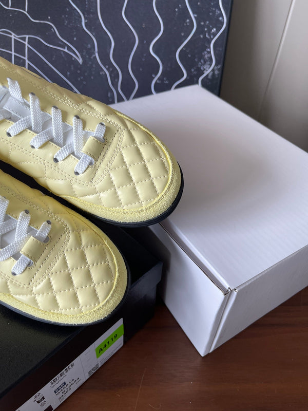 CC Baskets basses 26ss Cuir jaune clair 623162