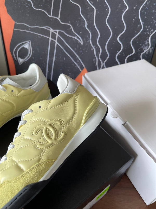 CC Baskets basses 26ss Cuir jaune clair 623162