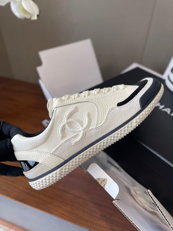 CC 25K Double Logo Sneakers Black White Leather Suede 623168