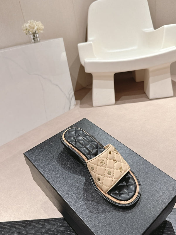 sandalo mulo 40 beige nero vitello trapuntato
