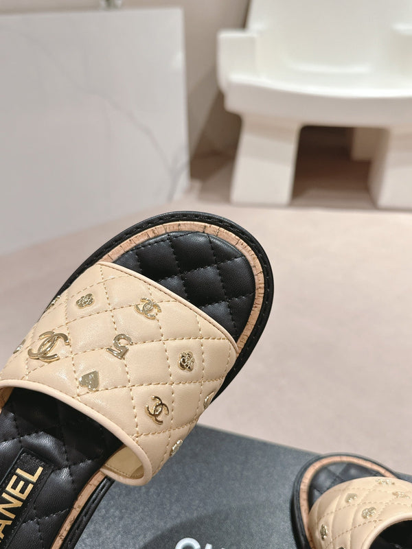 sandalo mulo 40 beige nero vitello trapuntato