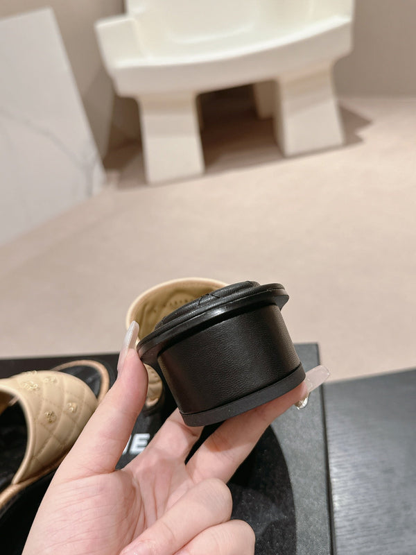 sandalo mulo 40 beige nero vitello trapuntato