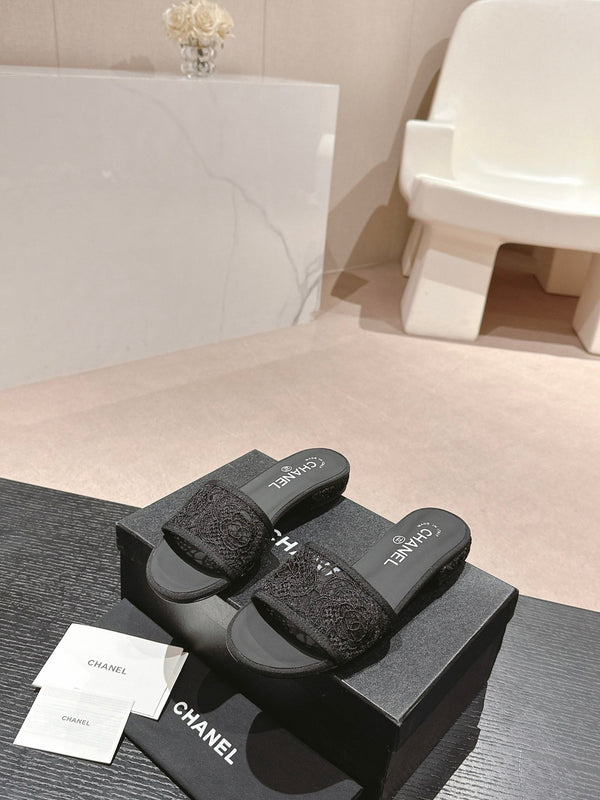 sandalo mulo in pizzo nero