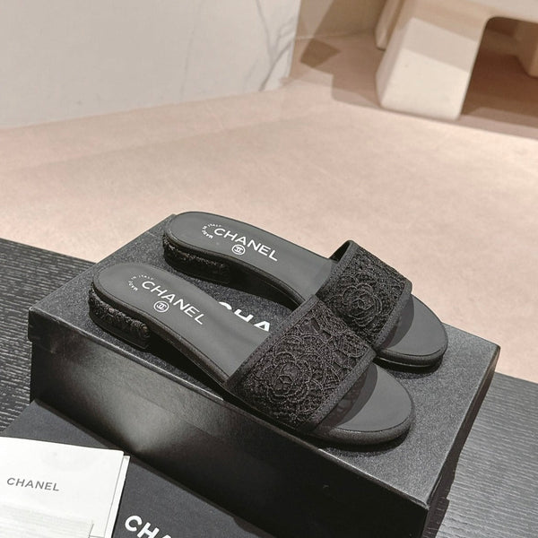 sandalo mulo in pizzo nero