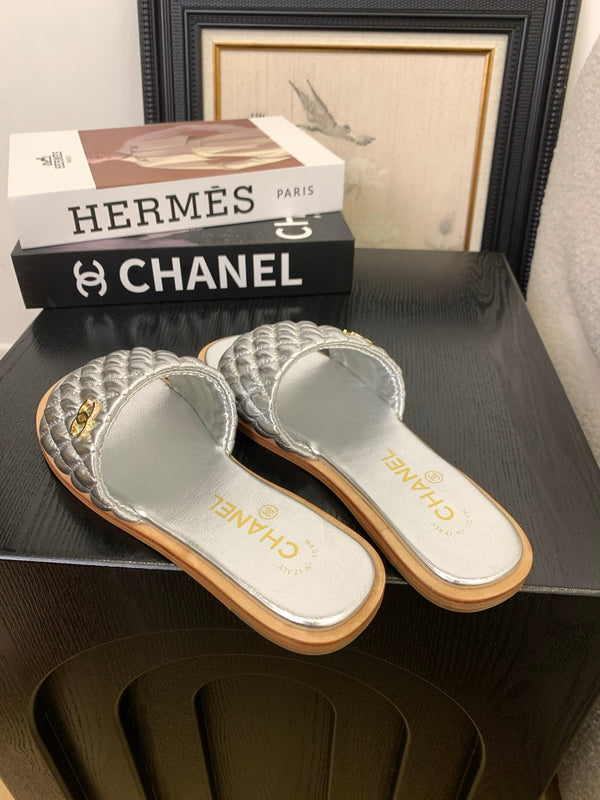 CC 25 Mule Silver Metallic Sheepskin 277678