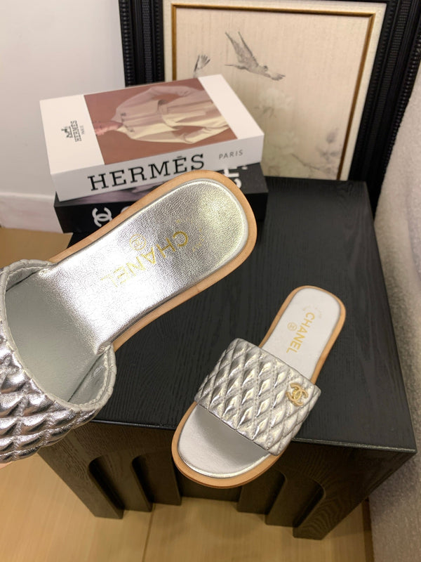 CC 25 Mule Silver Metallic Sheepskin 277678