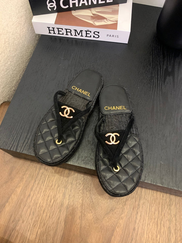 CC Thong Sandal Suede Kidskin Black 288718