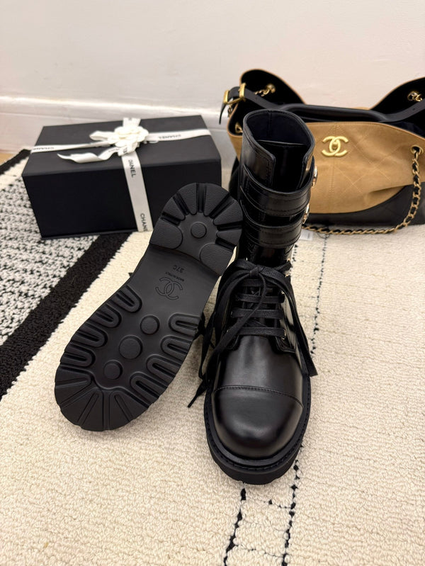 CC 2025 Lace-up Combat Boot Black Leather 548115