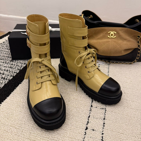 CC 2025 Lace-up Combat Boot Beige Black Leather 548116
