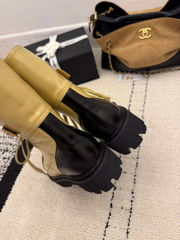 CC 2025 Lace-up Combat Boot Beige Black Leather 548116