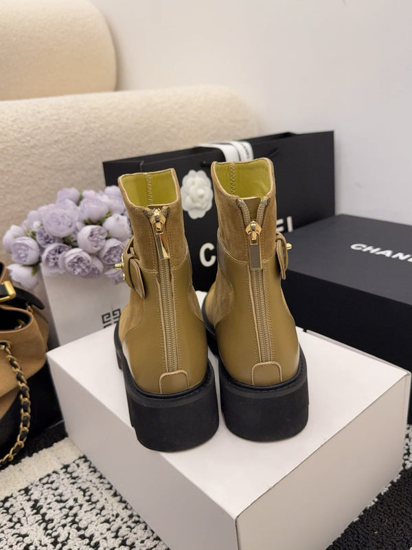Botte CC 26 avec semelle crantée en cuir suédé marron noir 588679