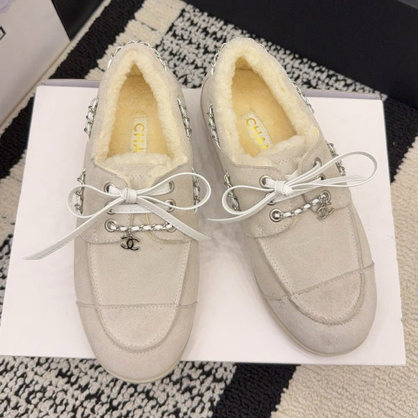 CC 26 Mocassin en Peau Lainée Beige Blanc Daim Laine 588710