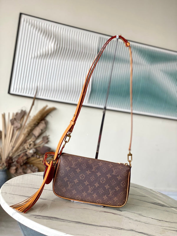 POCHETTE ACCESSORIO XL 28 IN TELA MONOGRAM DUST MARRONE
