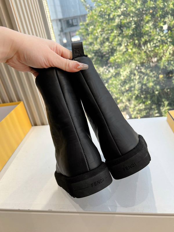 Fendi Apres Chic with FF chamois Boots Black Cowhide 475230