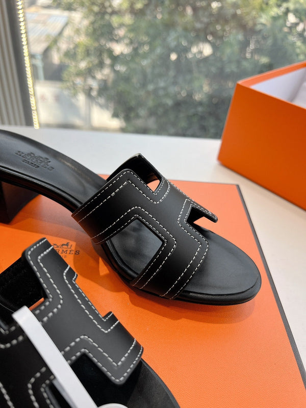 OASIS SANDAL IN BLACK MIX WHITE CALFSKIN