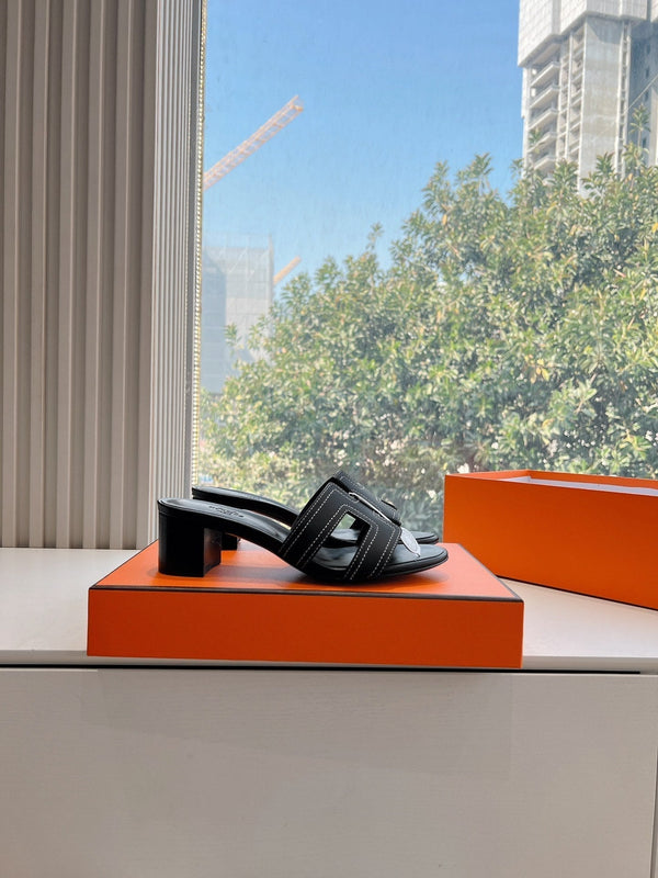 OASIS SANDAL IN BLACK MIX WHITE CALFSKIN