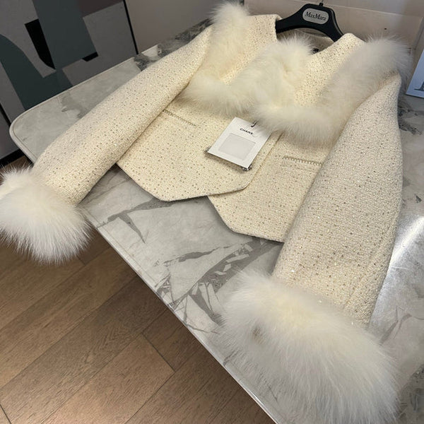 Veste Chanel 2026 en tweed blanc et fourrure