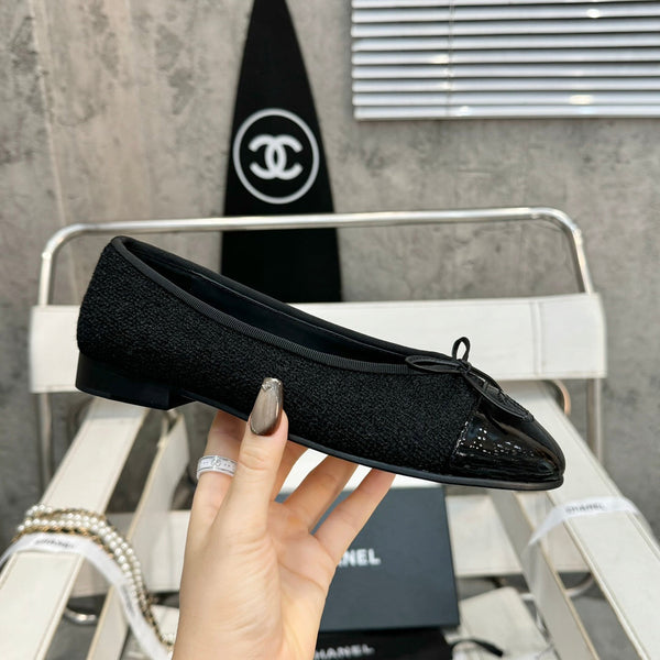 ballerina in tweed nero in pelle di vitello verniciata