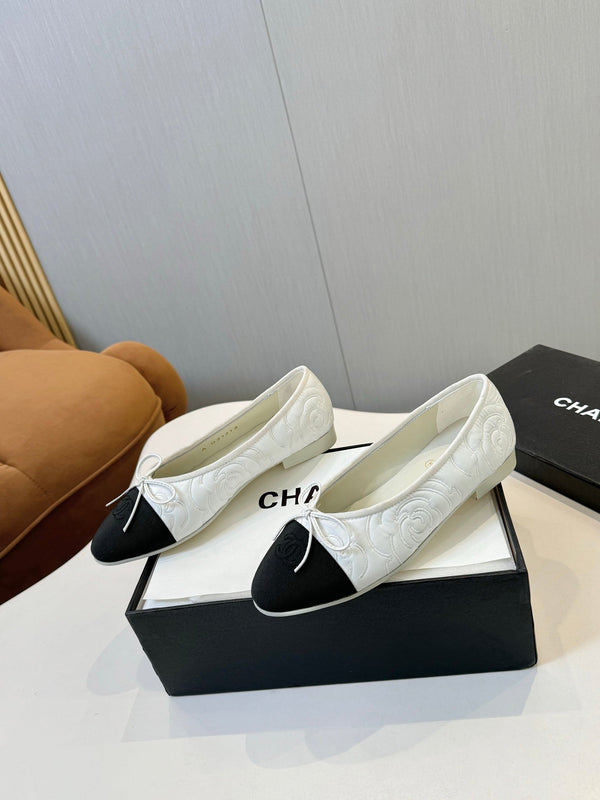 CC 25ss Métiers d’art Ballet Flats 10mm Black White Fabric Grosgrain 417039