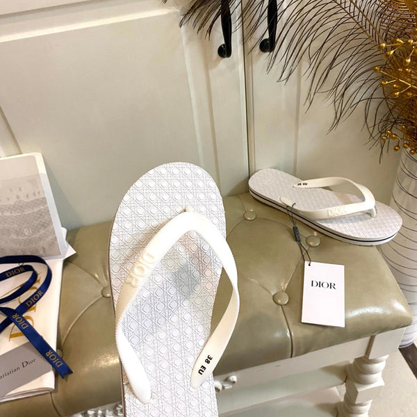 CD Thong Sandal White Rubber 687624