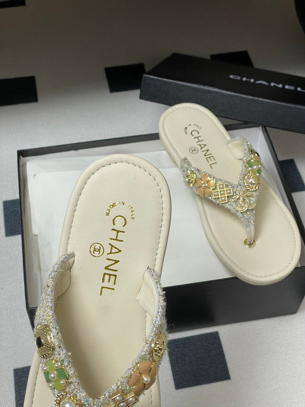 CC Spring-Summer 25P Thongs Cream Tweed anb Metal 247688
